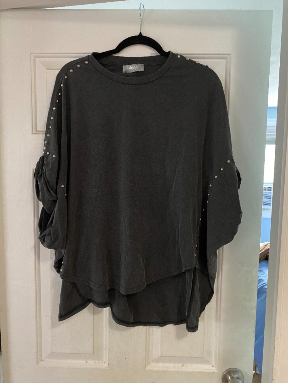 NWT Blue B. Collection Studded High Lo Top Black Size Small